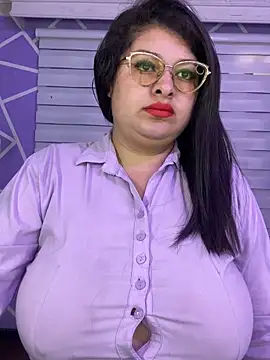 Snapshot of MiiaaJoness chatting on 03-12-26, 03:18 MiiaaJoness online show from 03-12-26, 03:18