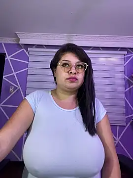 Snapshot of MiiaaJoness chatting on 03-13-26, 03:29 MiiaaJoness online show from 03-13-26, 03:29