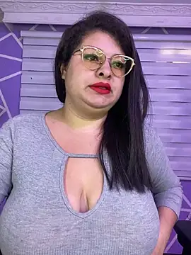 Snapshot of MiiaaJoness chatting on 03-19-26, 04:11 MiiaaJoness online show from 03-19-26, 04:11