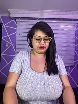 Snapshot of MiiaaJoness chatting on 03-20-26, 04:12 MiiaaJoness online show from 03-20-26, 04:12