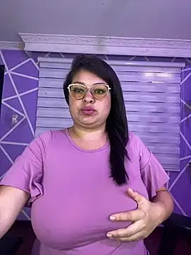 Snapshot of MiiaaJoness chatting on 03-27-26, 04:29 MiiaaJoness online show from 03-27-26, 04:29