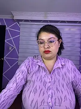 Snapshot of MiiaaJoness chatting on 05-20-26, 08:37 MiiaaJoness online show from 05-20-26, 08:37