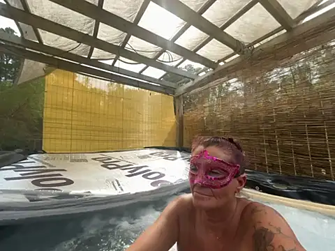 Snapshot of prainxxx22 chatting on 10-24-25, 06:26 prainxxx22 online show from 10-24-25, 06:26