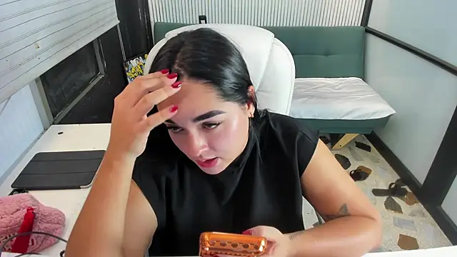 CelesteBrucee online show from 04-06-26, 10:33