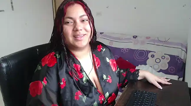 Snapshot of girl_milk2 chatting on 02-18-25, 11:55 girl milk2 online show from 02-18-25, 11:55