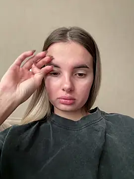 Donna Evans online show from 10-22-25, 03:18