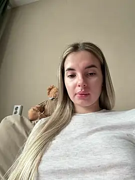 Donna Evans online show from 04-23-26, 03:41