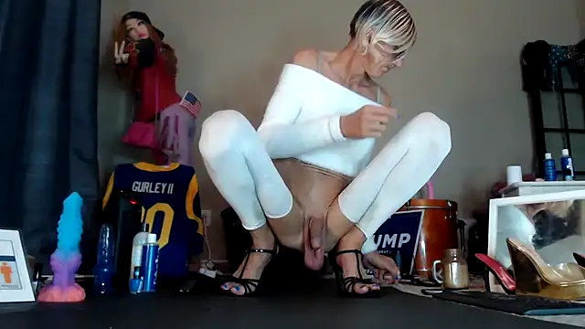 Snapshot of Taylorsexbot chatting on 12-10-24, 12:39 Taylorsexbot online show from 12-10-24, 12:39