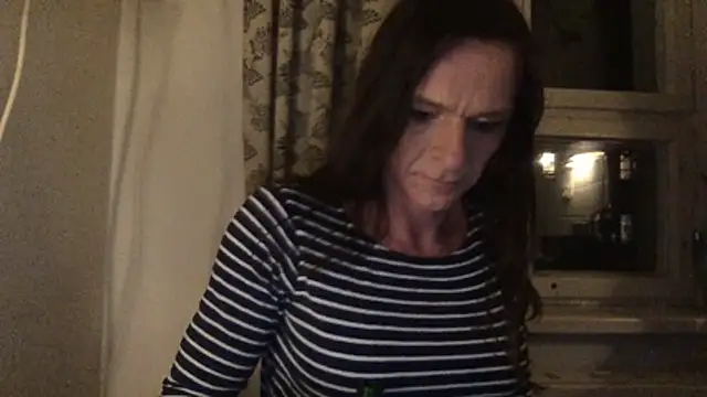 Snapshot of TS-Julia chatting on 01-11-26, 06:46 TS-Julia online show from 01-11-26, 06:46