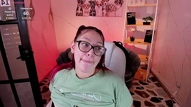 NiickyJones online show from 10-18-25, 04:19