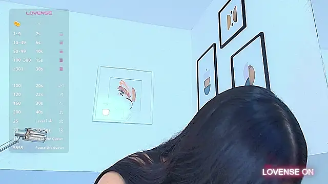 littlee emilyy  online show from 12-04-24, 12:03