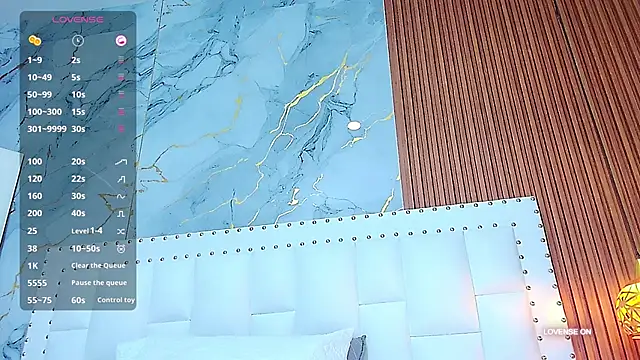 littlee emilyy  online show from 01-29-25, 09:12