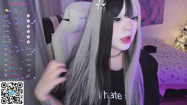 SelenaCute online show from 01-15-26, 07:35