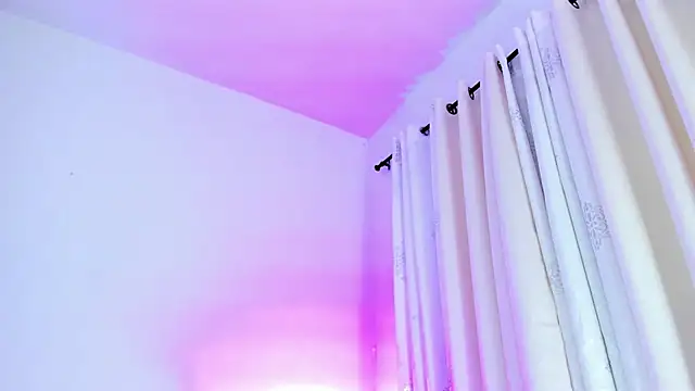 Snapshot of Abby__colins chatting on 12-14-24, 01:17 Abby  colins online show from 12-14-24, 01:17