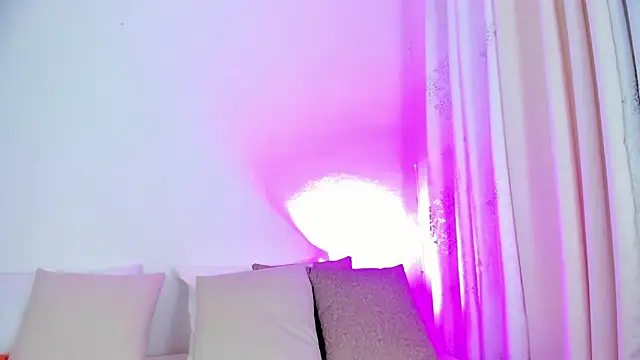 Snapshot of Abby__colins chatting on 01-18-25, 04:42 Abby  colins online show from 01-18-25, 04:42