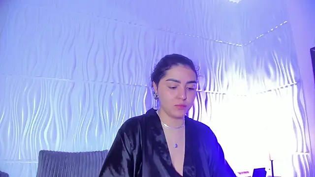 Snapshot of Abby__colins chatting on 12-01-25, 11:32 Abby colins online show from 12-01-25, 11:32