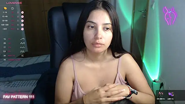 AnnaQueen online show from 01-13-25, 08:37