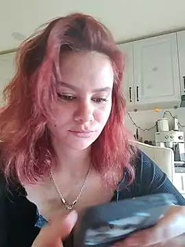 Snapshot of Tasty_Shape chatting on 03-18-25, 06:46 Tasty Shape online show from 03-18-25, 06:46