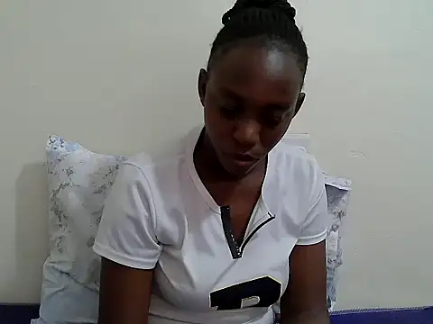 Snapshot of lizbela1 chatting on 05-07-26, 10:20 lizbela1 online show from 05-07-26, 10:20
