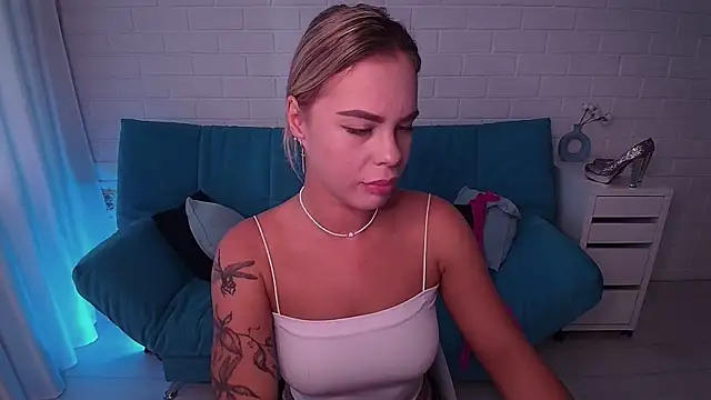 RikaRaily online show from 09-10-25, 05:40