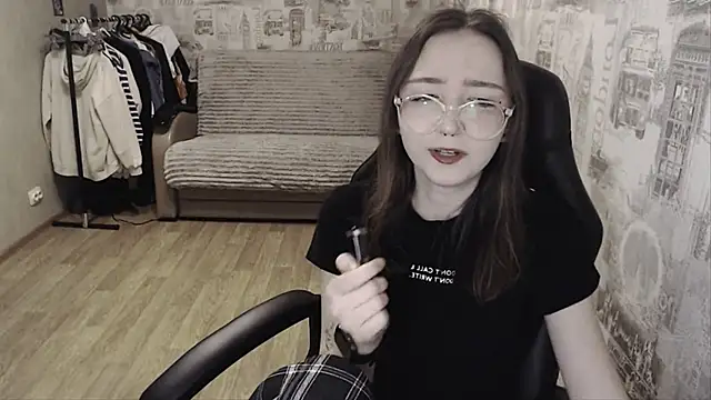 Snapshot of AmeliaKamishiro chatting on 01-08-25, 05:05 AmeliaKamishiro online show from 01-08-25, 05:05