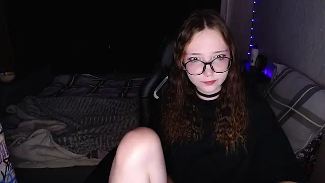 Snapshot of AmeliaKamishiro chatting on 11-10-25, 01:37 AmeliaKamishiro online show from 11-10-25, 01:37