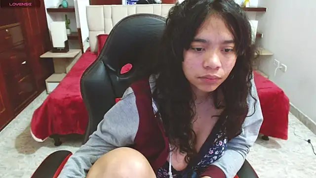 laureentt  online show from 02-21-25, 06:18