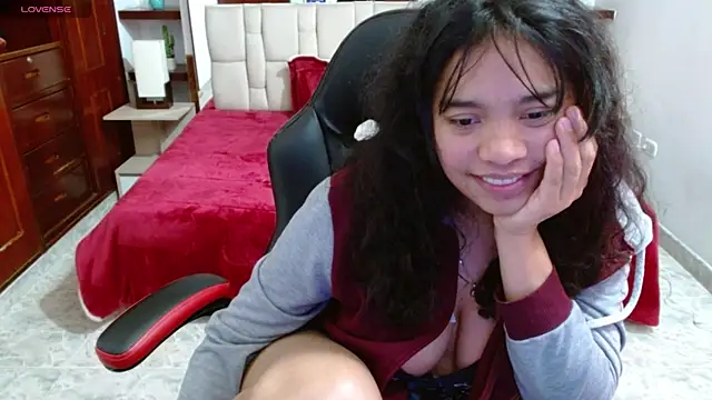 laureentt  online show from 03-11-25, 06:10