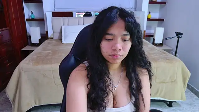 laureentt  online show from 09-25-25, 03:10