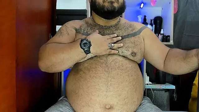 Snapshot of Latino_bigcock chatting on 01-23-25, 04:15 Latino bigcock online show from 01-23-25, 04:15