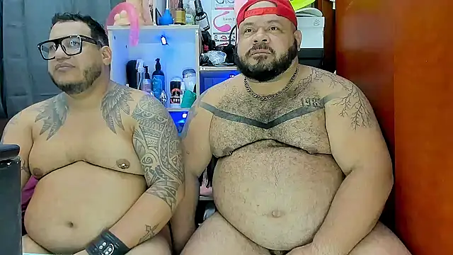 Snapshot of Latino_bigcock chatting on 02-25-25, 01:52 Latino bigcock online show from 02-25-25, 01:52