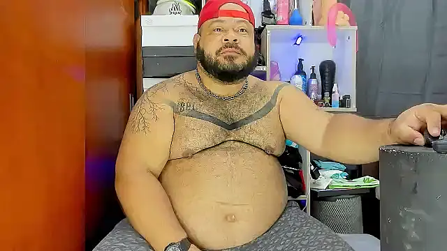 Snapshot of Latino_bigcock chatting on 03-09-25, 06:21 Latino bigcock online show from 03-09-25, 06:21