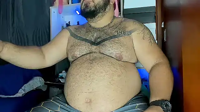 Snapshot of Latino_bigcock chatting on 03-13-25, 11:59 Latino bigcock online show from 03-13-25, 11:59