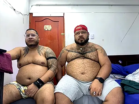 Snapshot of Latino_bigcock chatting on 09-11-25, 05:29 Latino bigcock online show from 09-11-25, 05:29