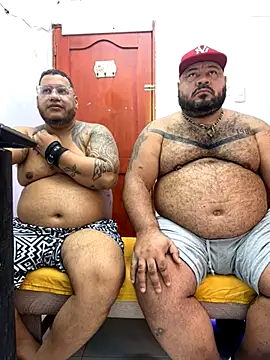 Snapshot of Latino_bigcock chatting on 09-27-25, 01:43 Latino bigcock online show from 09-27-25, 01:43