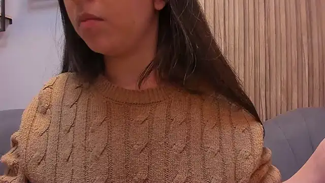 Eva Macalliter online show from 12-21-24, 03:25