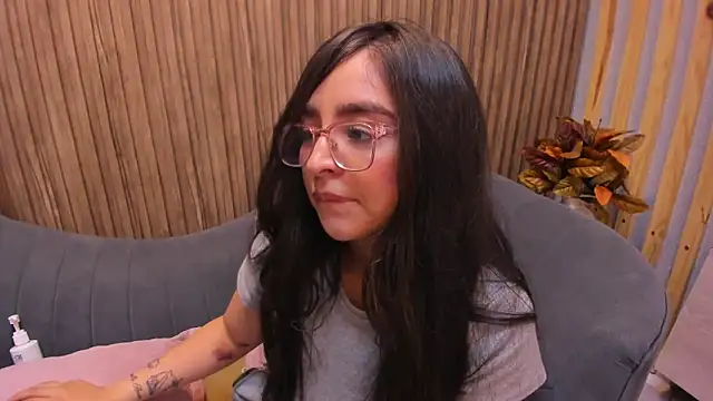 Eva Macalliter online show from 01-24-25, 09:28