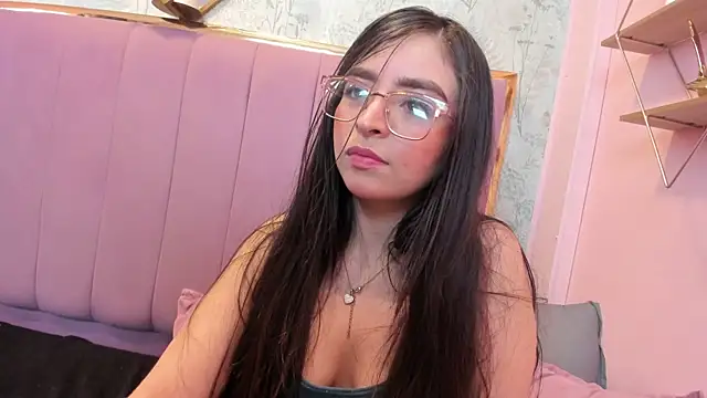 Eva Macalliter online show from 09-15-25, 02:17