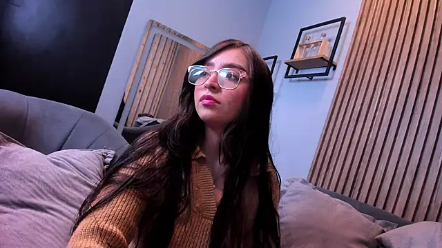 Eva Macalliter online show from 09-19-25, 10:16