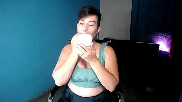 Sunny rayz  online show from 06-29-26, 10:37