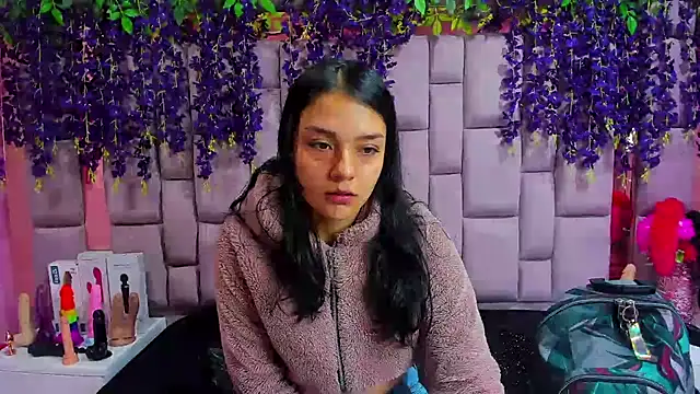 Snapshot of Bich_Anal_ chatting on 01-07-25, 12:52 Bich Anal  online show from 01-07-25, 12:52