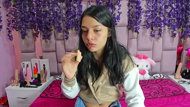 Snapshot of Bich_Anal_ chatting on 01-13-25, 01:17 Bich Anal  online show from 01-13-25, 01:17