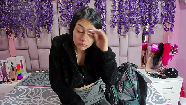 Snapshot of Bich_Anal_ chatting on 01-21-25, 01:00 Bich Anal  online show from 01-21-25, 01:00