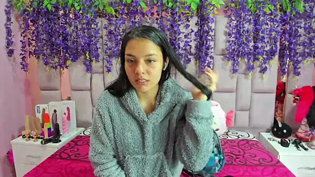 Snapshot of Bich_Anal_ chatting on 02-12-25, 01:37 Bich Anal  online show from 02-12-25, 01:37