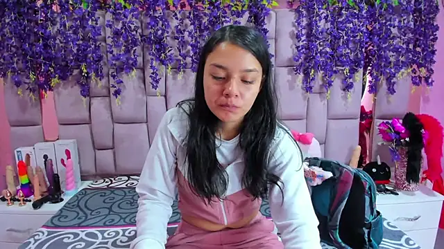 Snapshot of Bich_Anal_ chatting on 02-20-25, 01:40 Bich Anal  online show from 02-20-25, 01:40