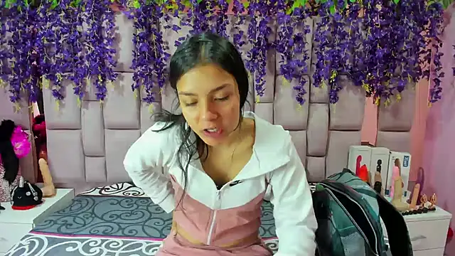 Snapshot of Bich_Anal_ chatting on 02-24-25, 01:31 Bich Anal  online show from 02-24-25, 01:31