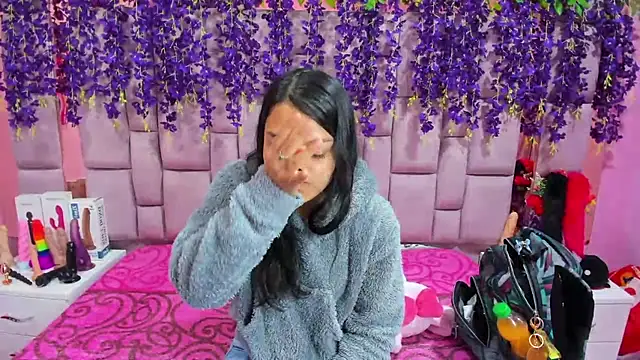 Snapshot of Bich_Anal_ chatting on 03-07-25, 12:56 Bich Anal  online show from 03-07-25, 12:56