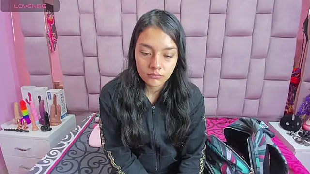 Snapshot of Bich_Anal_ chatting on 03-18-25, 01:31 Bich Anal  online show from 03-18-25, 01:31