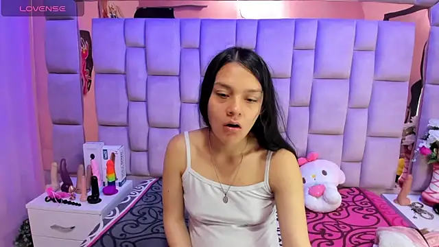 Snapshot of Bich_Anal_ chatting on 09-10-25, 01:44 Bich Anal  online show from 09-10-25, 01:44