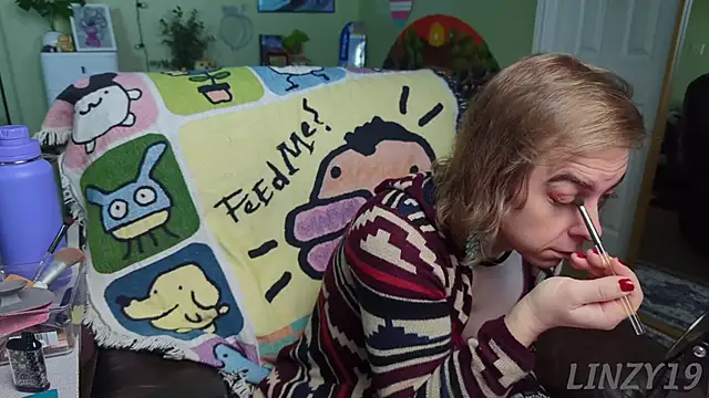 Snapshot of Linzy_19 chatting on 02-02-25, 02:56 Linzy 19 online show from 02-02-25, 02:56